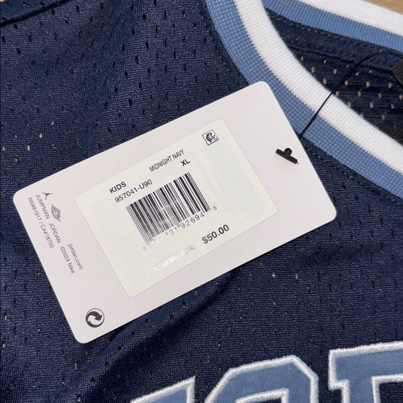 Jordan boys youth XLarge Navy and White Jersey new with tags - Picture 3 of 7